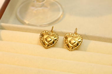 Wholesaler Eclat Paris - Heart Sleeper Earrings