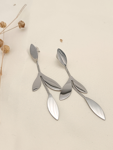 Wholesaler Eclat Paris - Silver leaf earrings