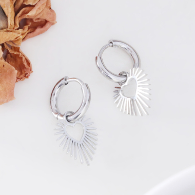 Wholesaler Eclat Paris - Mini hoop earrings with silver heart pendant