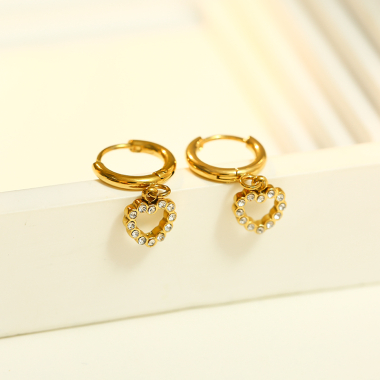 Wholesaler Eclat Paris - Mini Gold Hoop Earrings with Heart Pendant