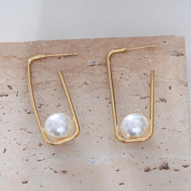 Wholesaler Eclat Paris - Dangling earrings with pearl