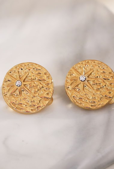 Wholesaler Eclat Paris - Round clip-on earrings with star and rhinestones