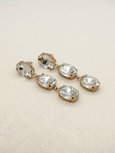 Wholesaler Eclat Paris - White rhinestone dangle earrings