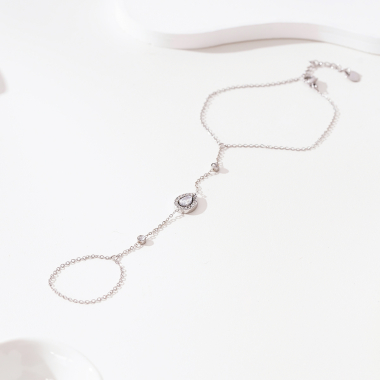 Wholesaler Eclat Paris - Silver chain ring bracelet drop with rhinestones