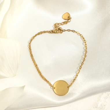 Grossiste Eclat Paris - Bracelet chaîne dorée asymétrique avec plaque ronde