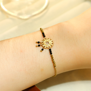 Wholesaler Eclat Paris - Golden Chain Bracelet With Ring and Black Pendants