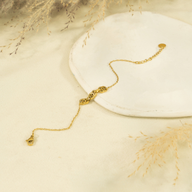Grossiste Eclat Paris - Bracelet chaîne dorée avec maillons au centre