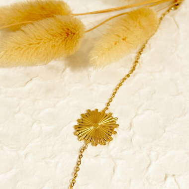 Grossiste Eclat Paris - Bracelet chaîne dorée avec pendentif soleil