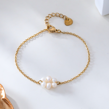Grossiste Eclat Paris - Bracelet chaîne dorée barre à strass avec perle synthétique