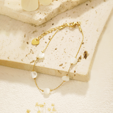 Großhändler Eclat Paris - Goldenes Kettenarmband mit weißen Steinen