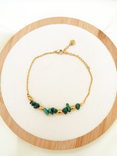 Wholesaler Eclat Paris - Golden chain bracelet with green stones