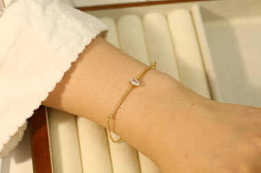 Wholesaler Eclat Paris - Gold Chain Bracelet with Rhinestone Bar