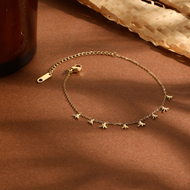 Grossiste Eclat Paris - Bracelet chaîne dorée mini pendentifs papillons