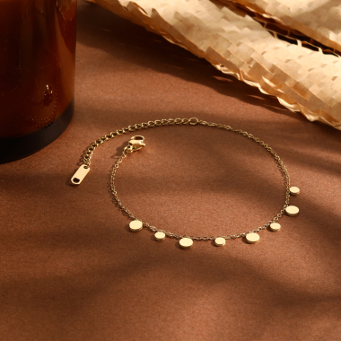 Wholesaler Eclat Paris - Golden chain bracelet with mini round pendants