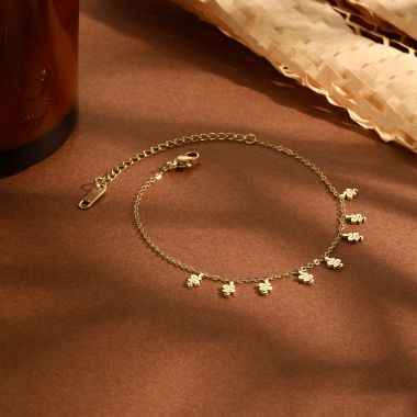 Grossiste Eclat Paris - Bracelet chaîne dorée mini pendentifs serpents