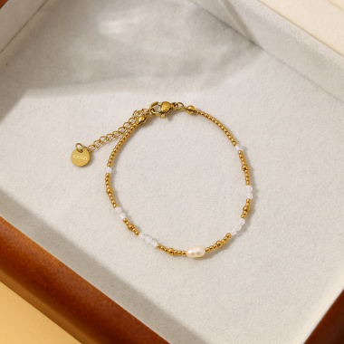 Wholesaler Eclat Paris - Golden bracelet with pearl