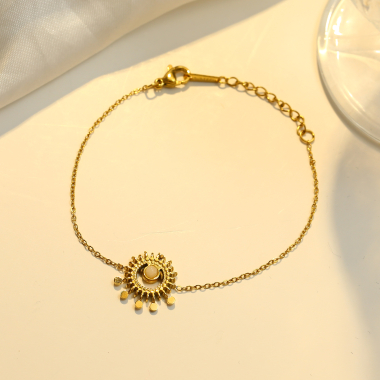 Wholesaler Eclat Paris - Golden Bracelet with White Stone Sun