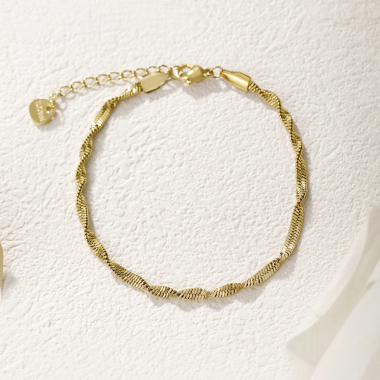 Wholesaler Eclat Paris - Golden snake chain bracelet turned