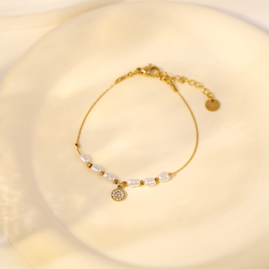 Wholesaler Eclat Paris - Gold multi pearl bracelet with rhinestone pendant