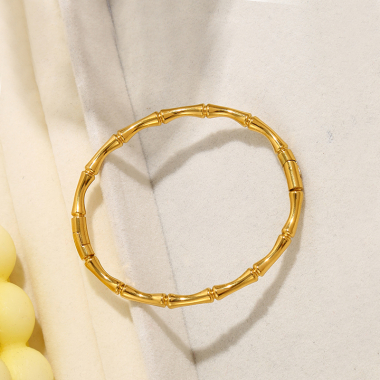 Wholesaler Eclat Paris - Rigid gold bangle bracelet with closure