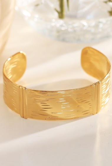 Thick bracelet store cuff