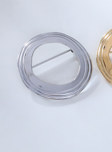 Wholesaler Eclat Paris - Silver smooth circle brooch in stainless steel