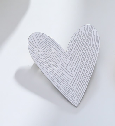 Wholesaler Eclat Paris - Silver heart brooch in stainless steel