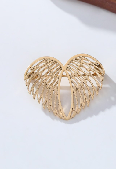 Wholesaler Eclat Paris - Gold brooch with stainless steel wings