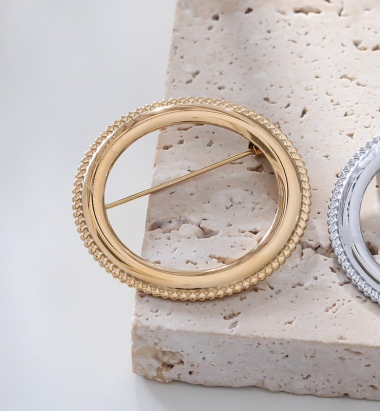 Wholesaler Eclat Paris - Golden circle brooch in stainless steel