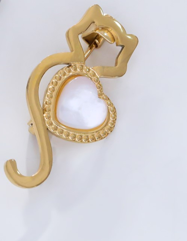 Wholesaler Eclat Paris - Gold kitten brooch with stainless steel heart