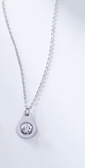 Wholesaler Eclat Paris - Silver chain necklace with round rhinestones
