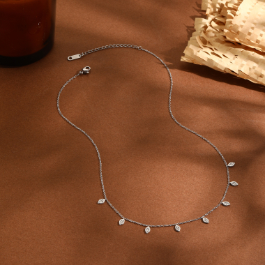 Wholesaler Eclat Paris - Silver chain necklace with mini leaf pendants