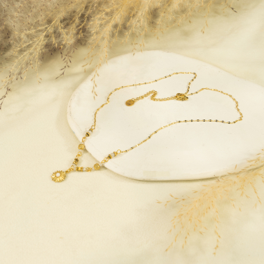 Grossiste Eclat Paris - Collier chaîne doré avec pendentif soleil pierre blanche