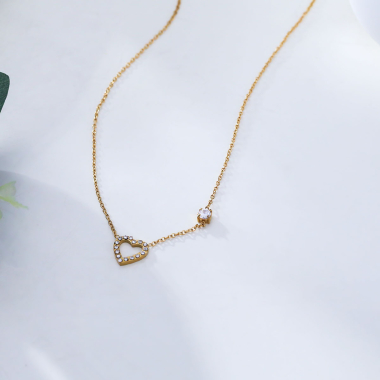 Wholesaler Eclat Paris - Gold chain necklace with heart and rhinestones