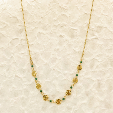 Grossiste Eclat Paris - Collier chaîne dorée avec petits disques et perles en malachite synthétique