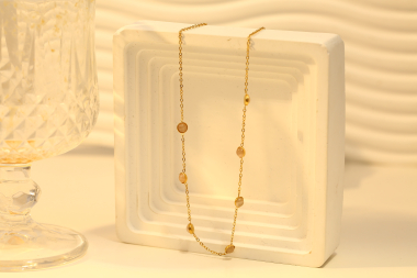 Großhändler Eclat Paris - Goldene Halskette mit rosa Steinen
