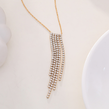 Wholesaler Eclat Paris - Gold chain necklace with dangling rhinestones