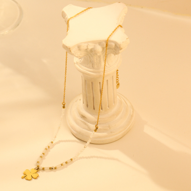 Wholesaler Eclat Paris - Golden chain necklace moonstones clover pendant
