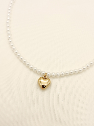 Grossiste Eclat Paris - Collier de perles synthétiques avec pendentif cœur