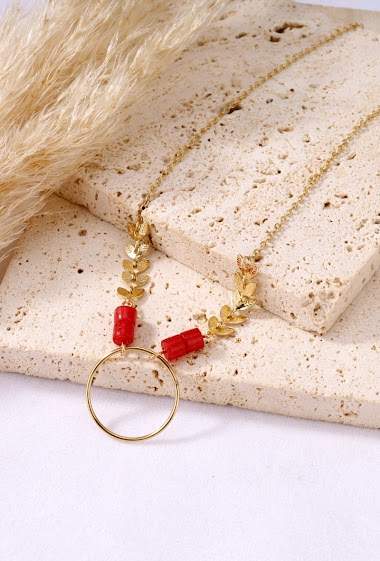 Wholesaler Eclat Paris - Golden circle necklace with red stone and leaf