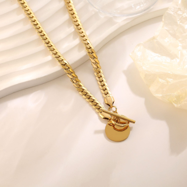 Grossiste Eclat Paris - collier doré maille plate avec fermoir et plaque à graver