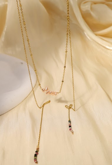 Großhändler Eclat Paris - Doppelte Halskette mit rosafarbenen Kunstperlen und zwei baumelnden Ketten