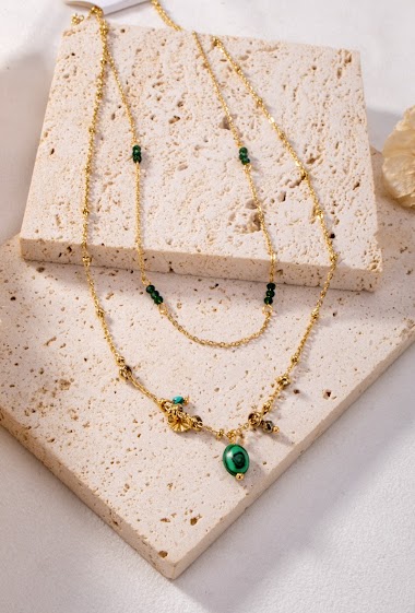 Großhändler Eclat Paris - Zweireihige Halskette mit grünen Steinen
