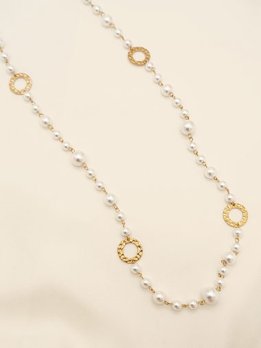 Wholesaler Eclat Paris - Long golden pearl necklace with hammered circles