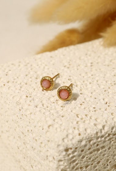 Grossiste Eclat Paris - Puces d'oreilles dorées avec perle rose
