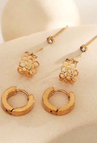 Wholesaler Eclat Paris - Triple pair of heart-shaped hoop earrings
