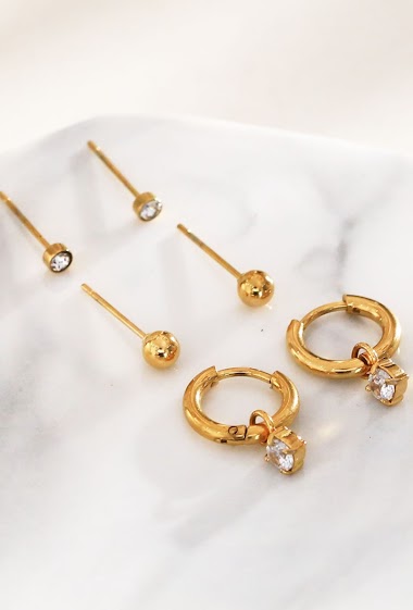 Wholesaler Eclat Paris - Triple pair of rhinestone pendant earrings