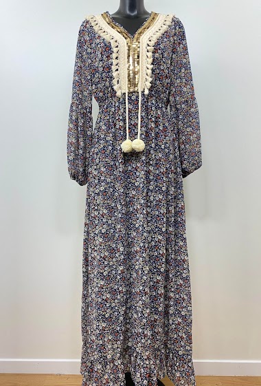 Großhändler M&D FASHION - Langes Kleid mit Pompons und Goldprints
