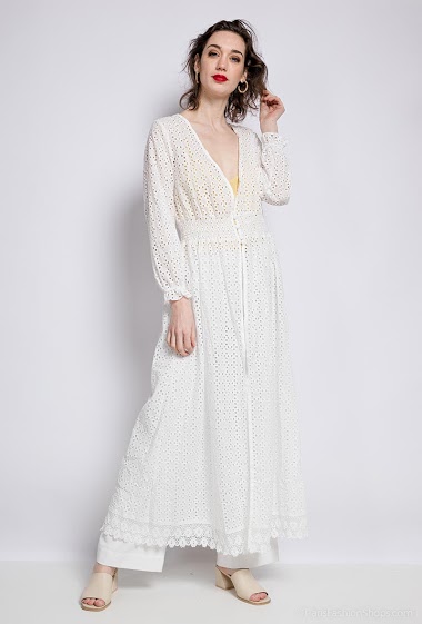 Großhändler Alina - Embroidered and perforated caftan