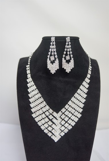Großhändler MET-MOI - Necklace set with earrings
